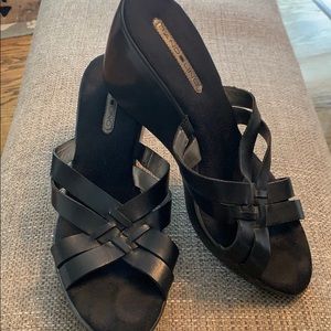 Bandolino black wedge sandals SZ 10m